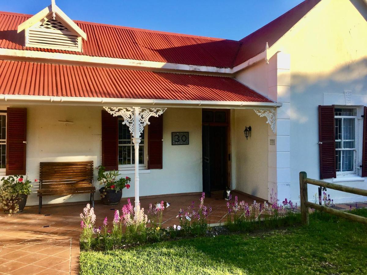 John Montagu Accommodation Ngoại thất bức ảnh