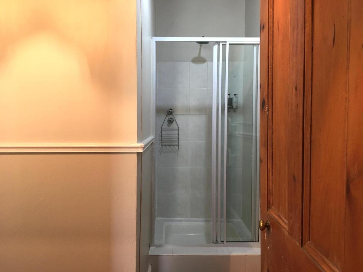 John Montagu Accommodation Ngoại thất bức ảnh