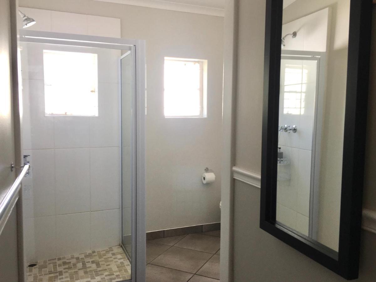 John Montagu Accommodation Ngoại thất bức ảnh